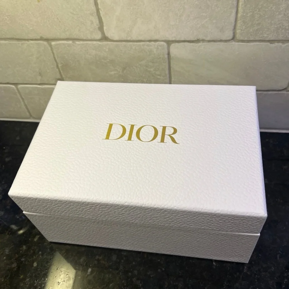 Dior Limited Edition Vanity Mirror Jewelry Box - Picture 6 of 10